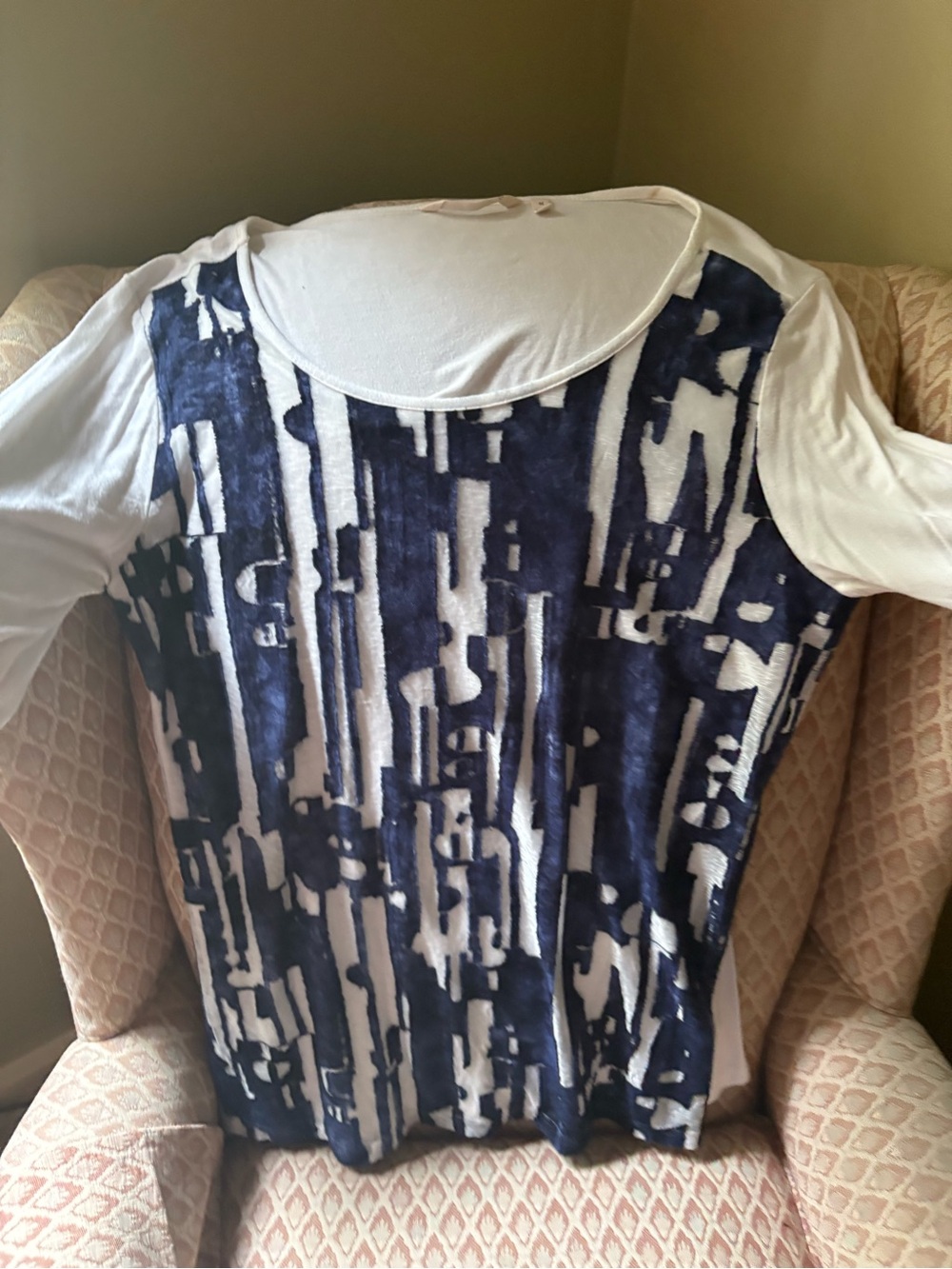 Soft Surroundings Navy and White Abstract Print Long Sleeve Top